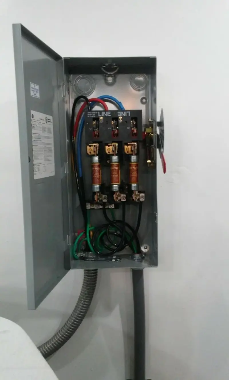 Three-phase disconnect switch installed for Electrical Wiring & Rewiring in Carrollton